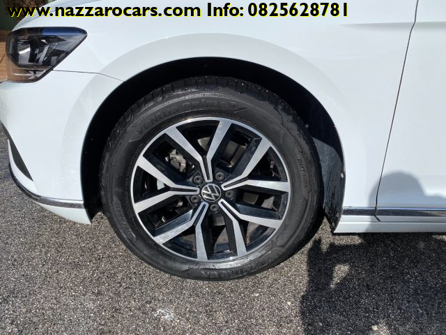 VOLKSWAGEN Passat Variant usata, con Park Distance Control