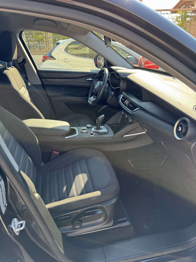 ALFA ROMEO Stelvio usata, con Volante in pelle