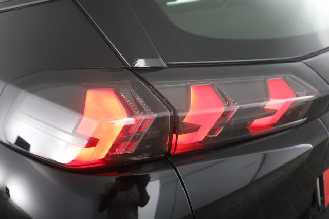 PEUGEOT 2008 usata 8