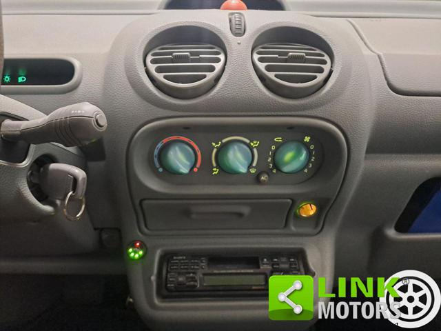 RENAULT Twingo usata, con Autoradio