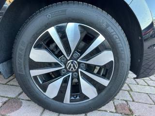VOLKSWAGEN Golf usata, con USB