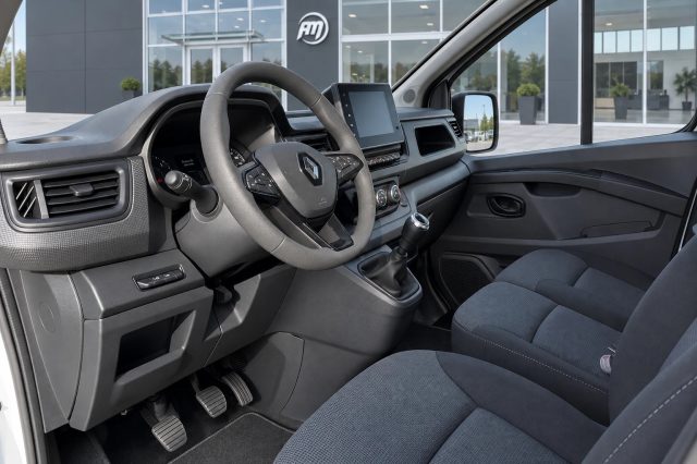 RENAULT Trafic usata, con Autoradio