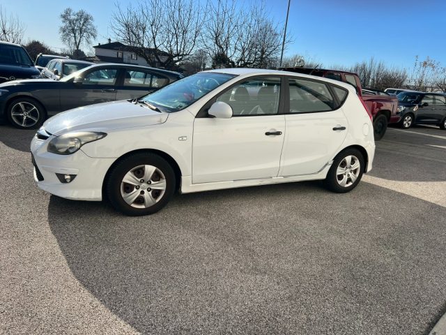 HYUNDAI i30 usata, con Airbag
