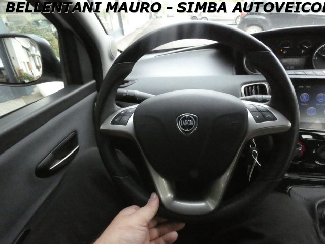 LANCIA Ypsilon usata, con Specchietti laterali elettrici