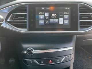 PEUGEOT 308 usata, con Fari LED