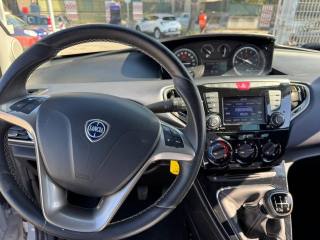 LANCIA Ypsilon usata, con Controllo trazione