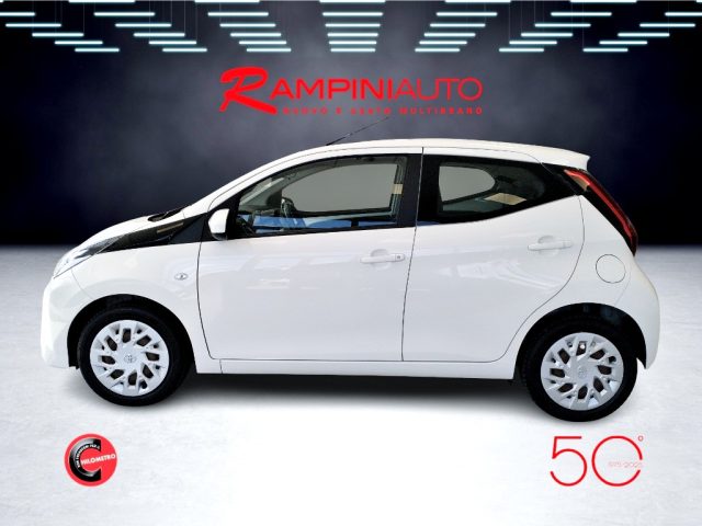 TOYOTA Aygo usata 11