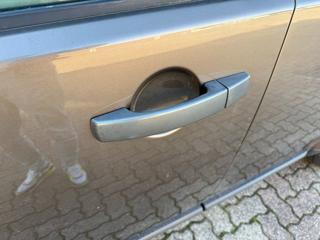 LAND ROVER Discovery usata, con Telecamera per parcheggio assistito