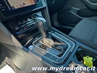 VOLKSWAGEN Passat Variant usata, con Fari LED