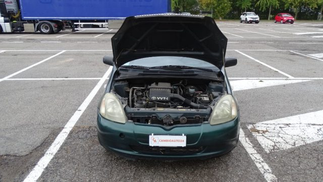 TOYOTA Yaris usata 100