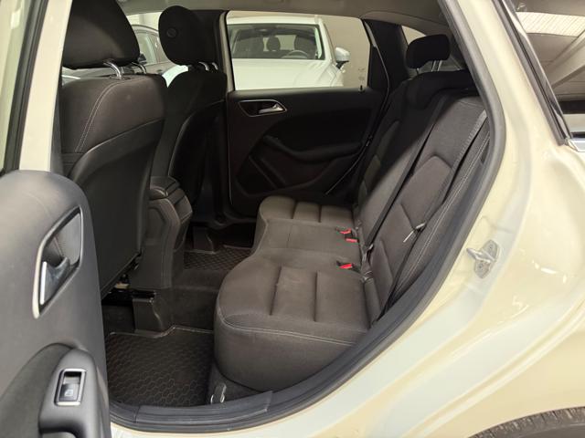 MERCEDES-BENZ B 180 usata, con Bluetooth