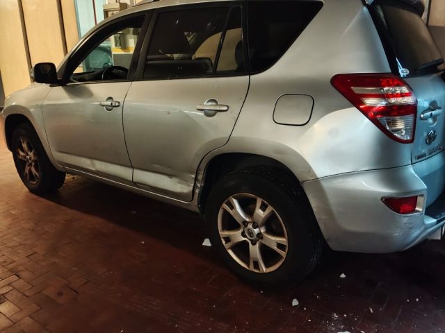 TOYOTA RAV 4 MY23 usata, con Airbag