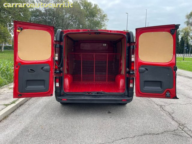 NISSAN NV300 usata, con Boardcomputer