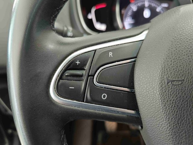 RENAULT Grand Scenic usata, con Autoradio digitale