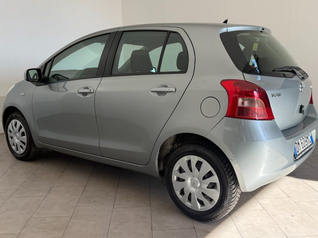 TOYOTA Yaris usata 5