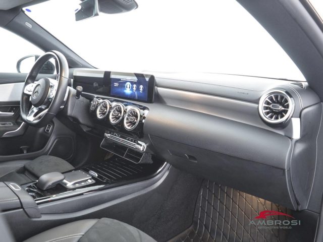 MERCEDES-BENZ CLA 200 usata 11
