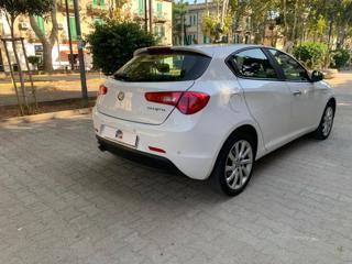 ALFA ROMEO Giulietta usata, con Autoradio