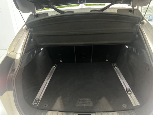 JAGUAR F-Pace usata, con Cronologia tagliandi