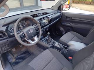 TOYOTA Hilux usata 17
