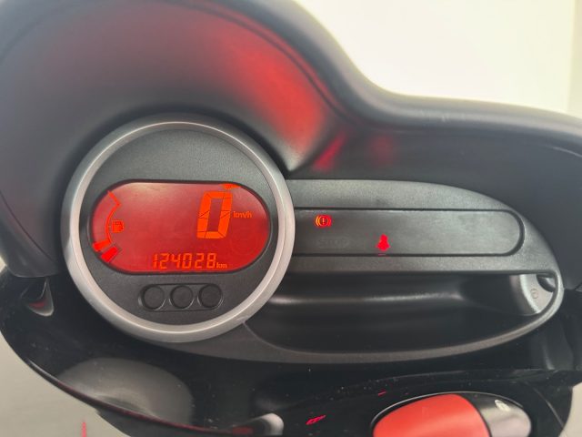 RENAULT Twingo usata 14