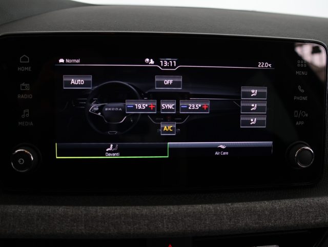 SKODA Kamiq usata, con USB