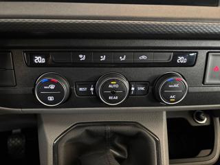 VOLKSWAGEN Caravelle usata, con Sedile posteriore sdoppiato