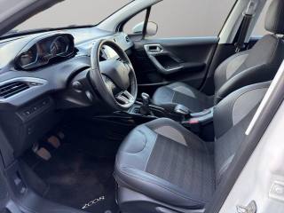 PEUGEOT 2008 usata, con Climatizzatore