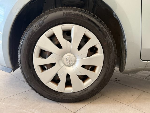 TOYOTA Yaris usata 7