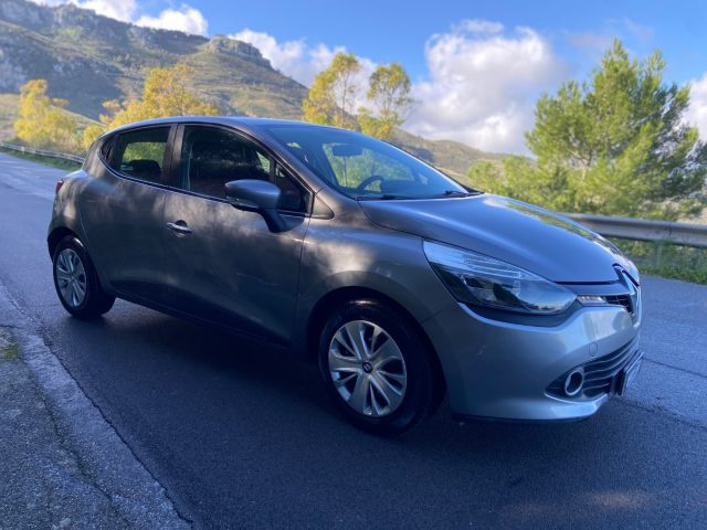 RENAULT Clio usata, con Controllo trazione