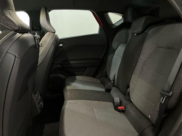 RENAULT Captur usata, con Touch screen