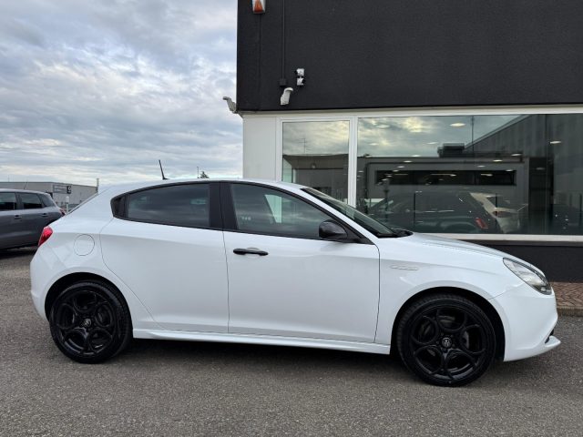 ALFA ROMEO Giulietta usata, con Autoradio