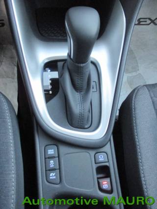 TOYOTA Yaris usata, con Touch screen