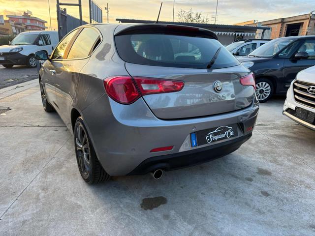 ALFA ROMEO Giulietta usata, con Autoradio