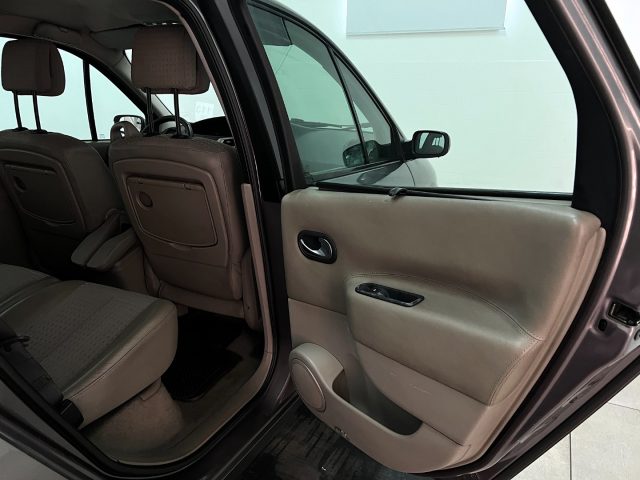 RENAULT Scenic usata 21