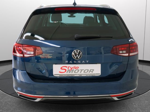 VOLKSWAGEN Passat Variant usata, con Portellone posteriore elettrico