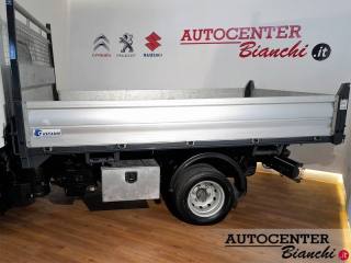 NISSAN Cabstar usata, con Autoradio