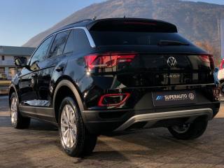 VOLKSWAGEN T-Roc usata, con Autoradio