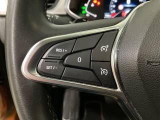 RENAULT Captur usata, con Sensori di parcheggio anteriori