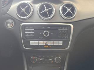 MERCEDES-BENZ GLA 200 usata, con Autoradio digitale