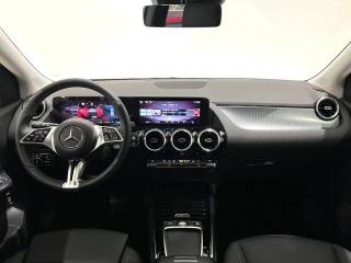 MERCEDES-BENZ B 180 usata, con Boardcomputer