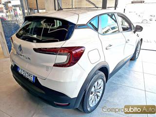 RENAULT Captur usata, con Autoradio