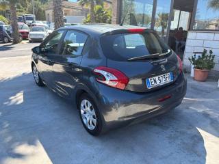 PEUGEOT 208 usata, con Autoradio