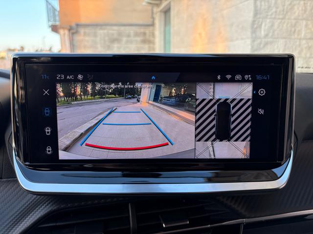 PEUGEOT 2008 usata, con Touch screen