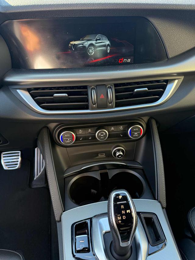 ALFA ROMEO Stelvio usata, con Autoradio digitale