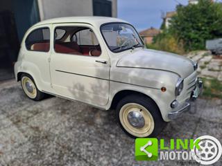 FIAT 600 .