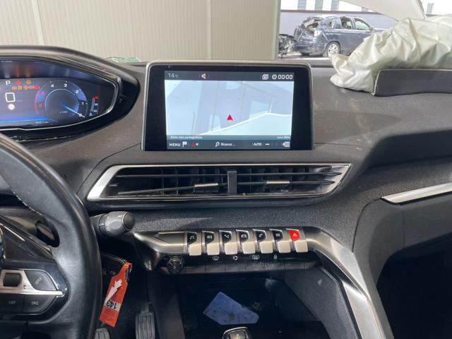 PEUGEOT 5008 usata, con Sistema di navigazione