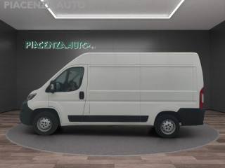 PEUGEOT Boxer usata, con Touch screen