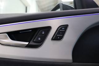 AUDI Q8 usata, con Specchietti laterali elettrici