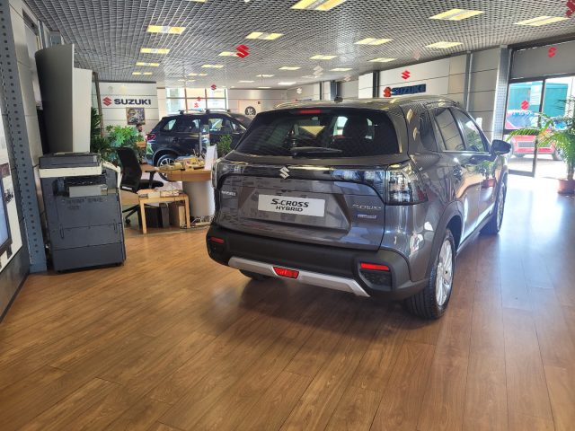 SUZUKI S-Cross usata, con Autoradio