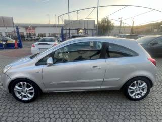 OPEL Corsa usata, con Boardcomputer